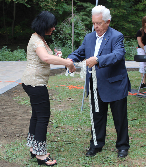 Making souvenirs of the ribbon